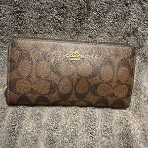 Coach Long Zip Accordion Wallet in brown/black - NEW